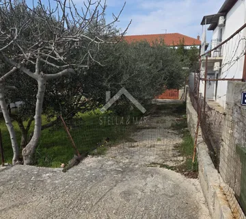 TOP LOKACIJA! Dvojni objekt za rekonstrukciju - Zadar, Stanovi - cover