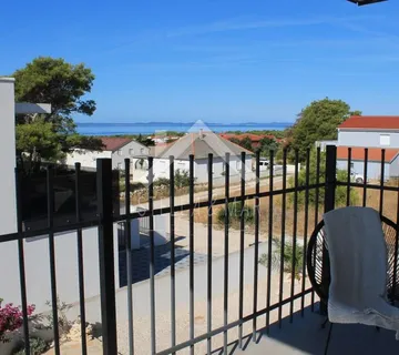 Dvojna kuća s bazenom i prekrasnim pogledom - Vir - cover