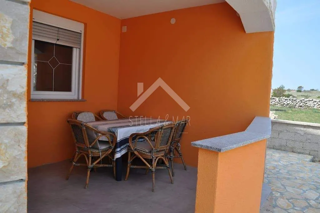 Dvosobni apartman, blizina mora - Vir  - cover