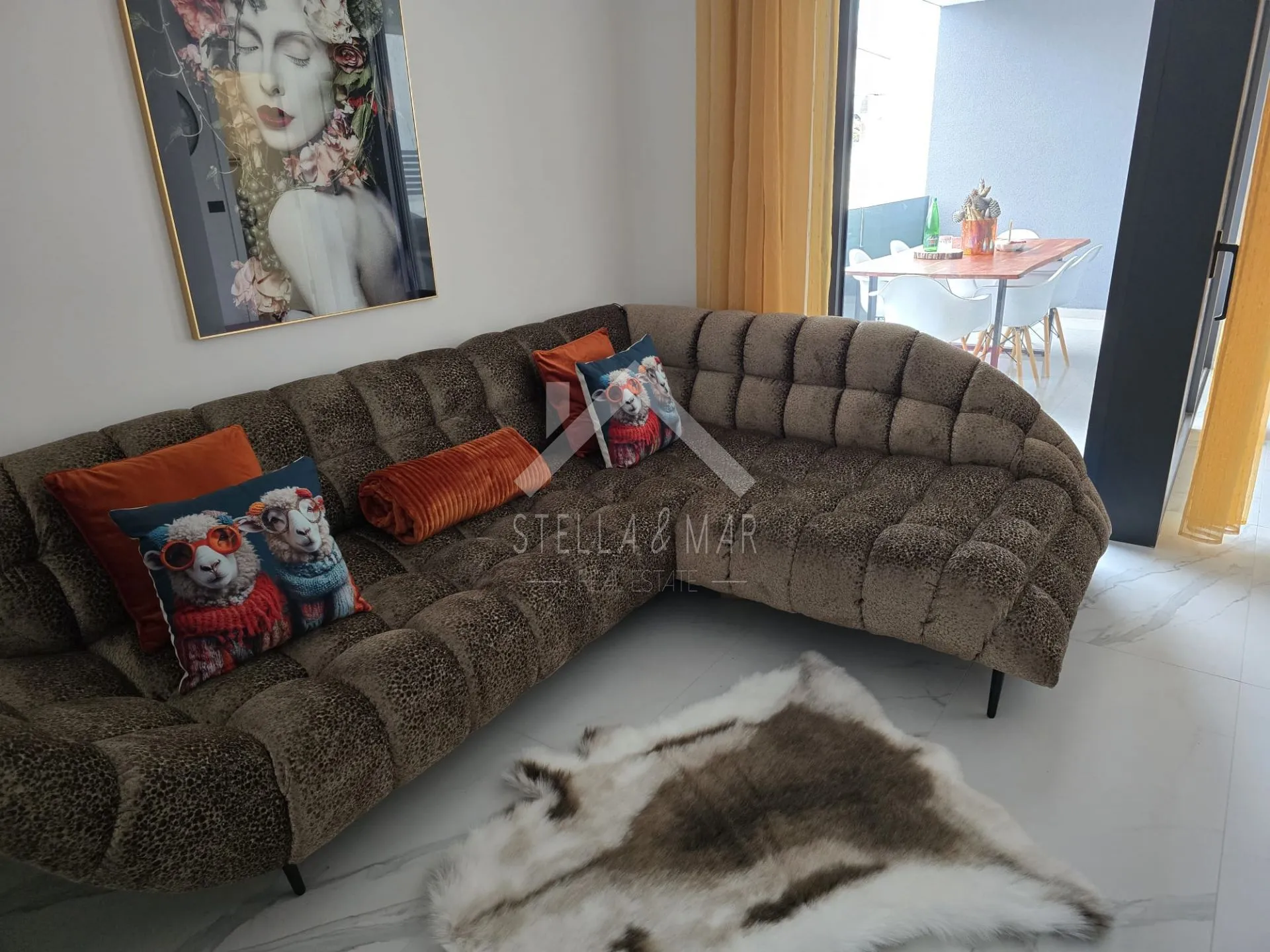 Trosoban stan sa vrtom 40m do mora - Vir - cover