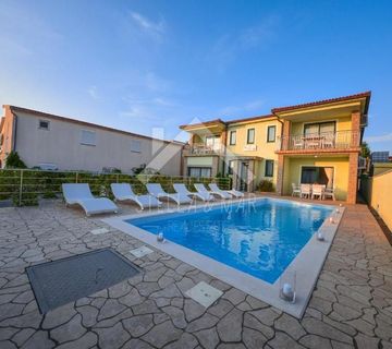 Villa sa bazenom na atraktivnoj lokaciji - Vir - cover