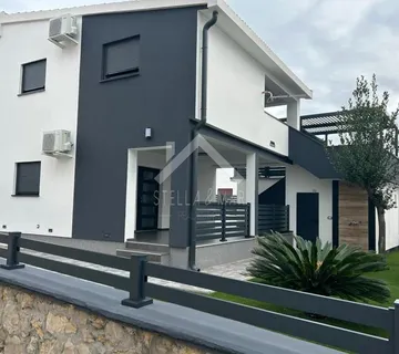  REZERVIRANO  Kuća sa dva apartmana, blizina mora - Vir  - cover