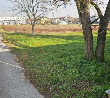 Sesvetski Kraljevec, građevinsko zemljište 2094 m2 - cover