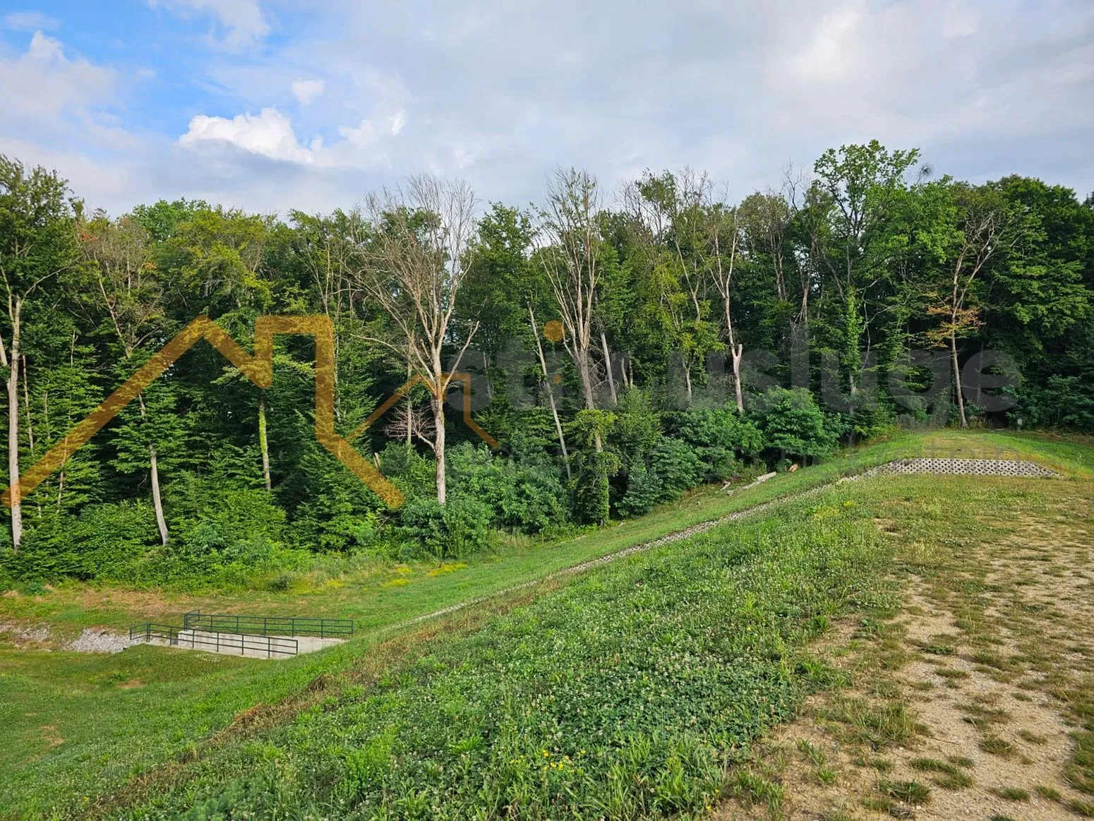 Šuma, Dugo Selo, Ferenčakova ulica 1530 m2 - cover