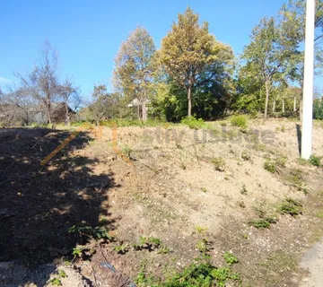 Parcela 1.094 m² s građevinskom dozvolom za vikendicu – Hrebinec - cover