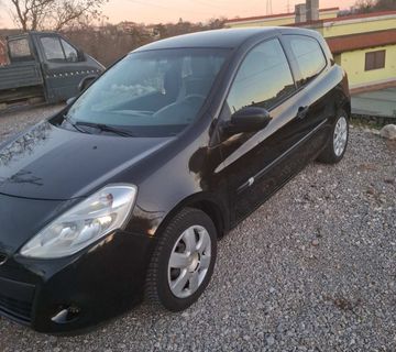 Renault Clio. TOP TOP - cover