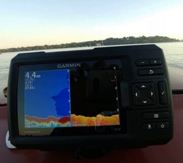 Garmin Fishfinder STRIKER Vivid 5cv Sa sondom GT20-TM - cover