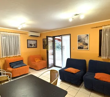 Baška namješten apartman u prizemlju blizu mora! - cover