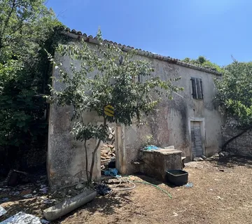 Otok Krk, zapadna strana , stara kamena kuća sa maslinikom i pogledom na more! - cover