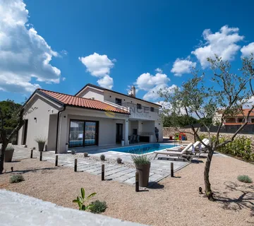 OTOK KRK, prekrasno namještena vila s bazenom na lijepoj i mirnoj lokaciji! - Muraj, Krk
