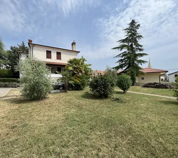 Otok Krk, Malinska, dvije sasmostojeće kuće na parceli od 1983m2! - Malinska, Malinska-Dubašnica