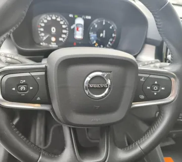 Volvo XC40 D3 Momentum - 1 godina garancije! - cover