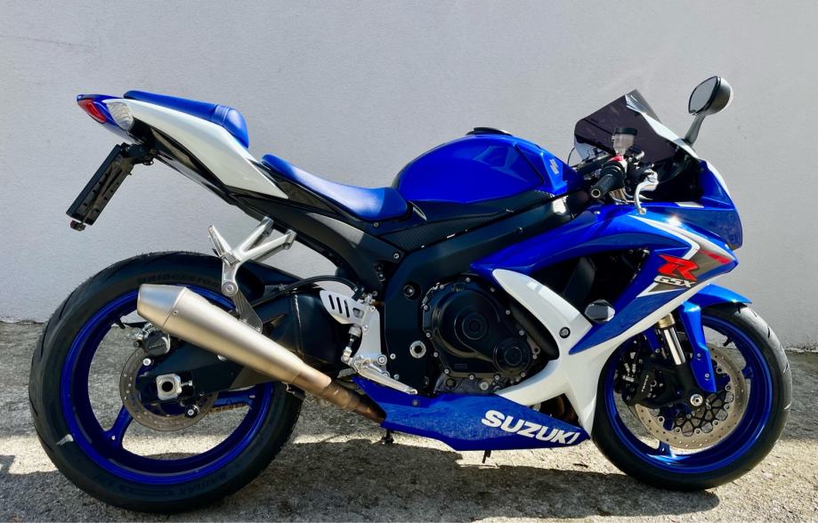 suzuki-gsx-r-600-slika-216495168