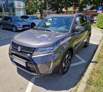 Suzuki Vitara 1,4 Hybrid Elegance + - cover