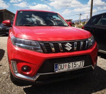 Suzuki Vitara 1,4 Hybrid Full oprema - cover