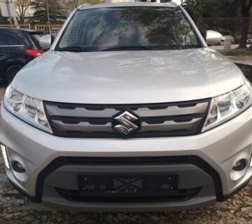 Suzuki Vitara 1.6 DDiD XENON LED KAMERA NAVI TEMPOMAT ALU 17 SERVIS - cover