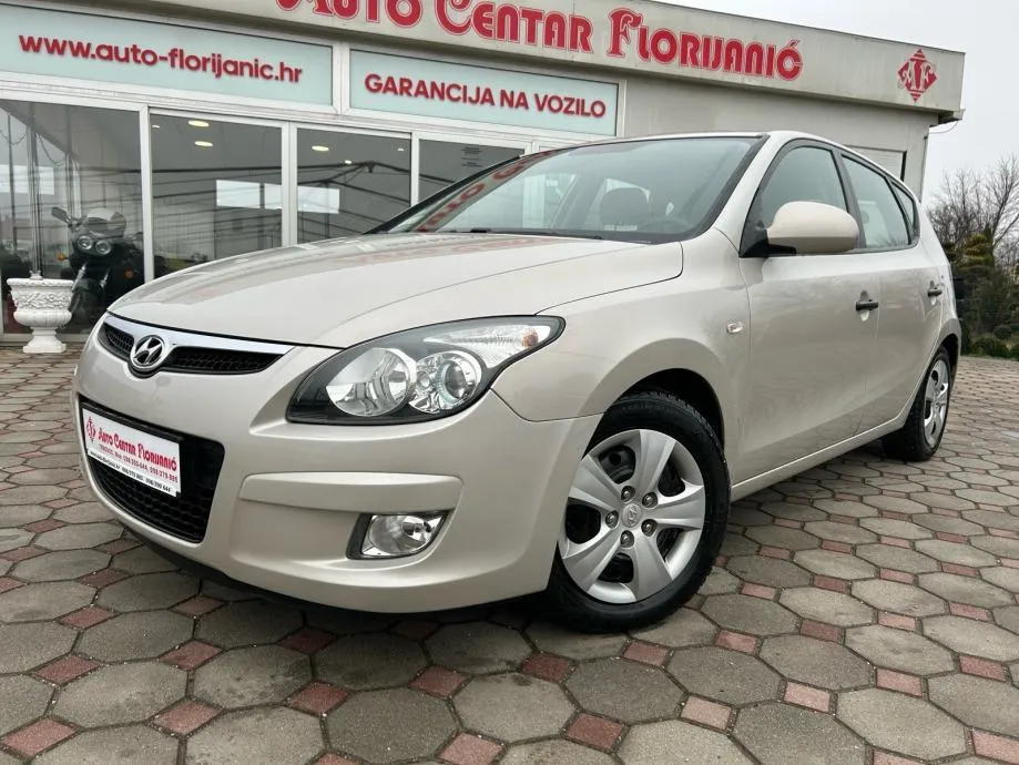 Hyundai i30 1,4 benzin 2009.,reg:25.08.2026., KLIMA, 5-VRATA,HR VOZILO - cover