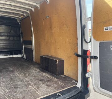VW Crafter Furgon 35 L4H3 2.0 TDI *POSEBNA PONUDA* - cover