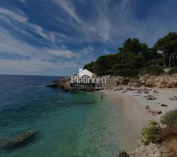 Istra,Pula dvoetažni apartman na 200 m od mora - cover