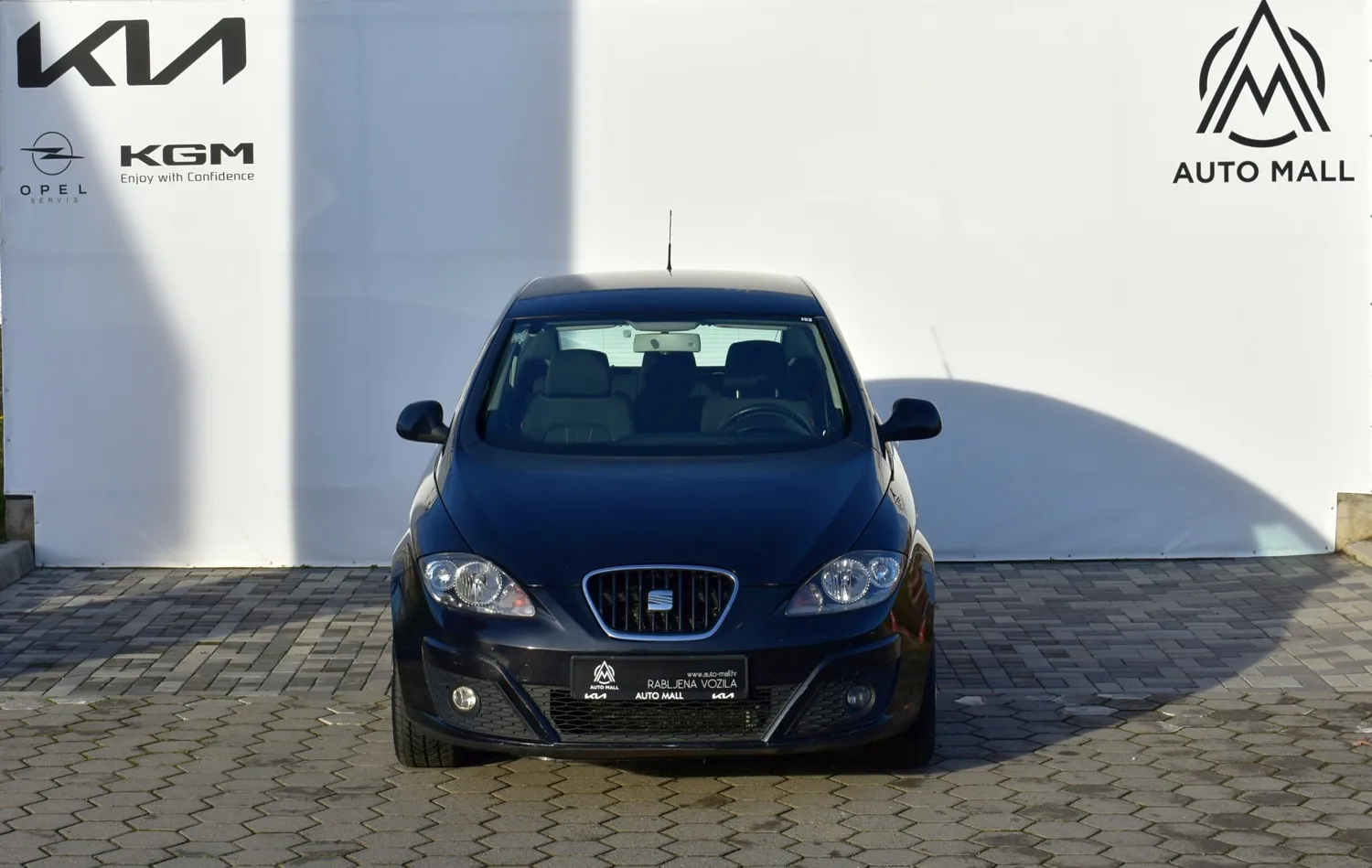 Seat Altea 1,6 TDI *ALU NAPLATCI, NAVIGACIJA, SENZORI* - cover