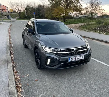 Vw t-roc 1.5 tsi,dsg,r-line,black,Matrix,IQ,kamera - cover
