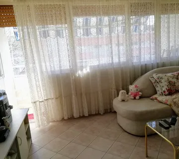 Sunčan dvosoban stan 53m2..Namješten,življenje,turizam (prodaja) - cover