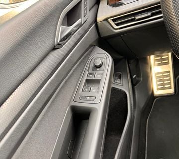 VW GOLF 8 GTE PLUG IN HYBRID - cover