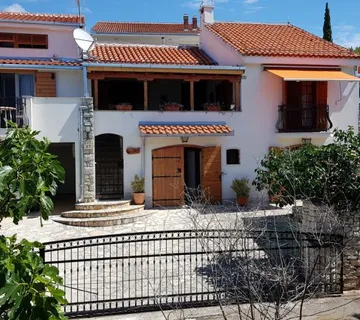 Prodaja, Seget Vranjica, mediteranska kuća s pogledom na more! - cover