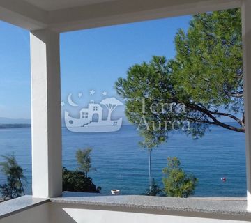 Ekskluzivan apartman prvi red od mora, Malinska, otok Krk - cover