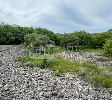 Građevinsko zemljište s veoma lijepim pogledom na more, Vrbnik, otok Krk - cover