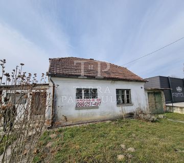 Sv.Križ Začretje, ruševna kuća - prodaja - cover