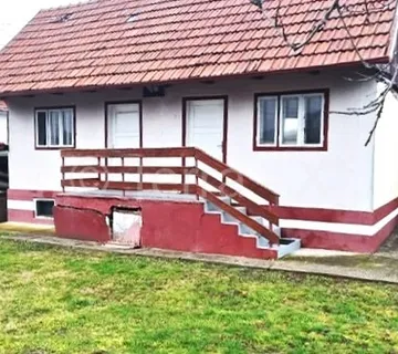 Gornja Bistra, Oborovo Bistransko,  drvena kuća od 68 m2 i pomoćni objekti, za adaptaciju - cover