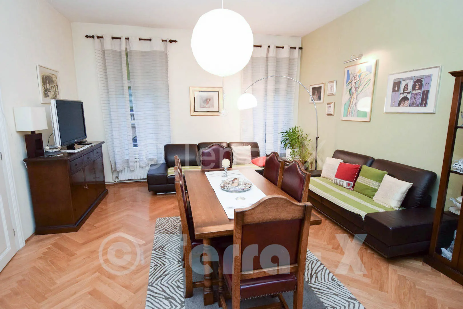 Zagreb, Donji Grad, Primorska ulica, 1. kat, 3-sobni, 90 m2 + garaža - cover