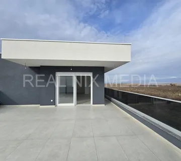 Privlaka-NOVOGRADNJA! APARTMAN SA TERASOM! 1. KAT! USELJIVO! - cover