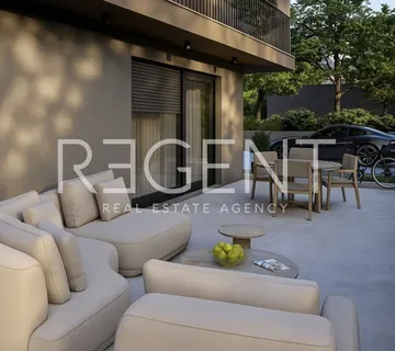 Trogir – Trosoban stan s terasom i vrtom - cover