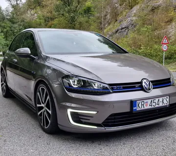 VW GOLF 7 GTE - cover