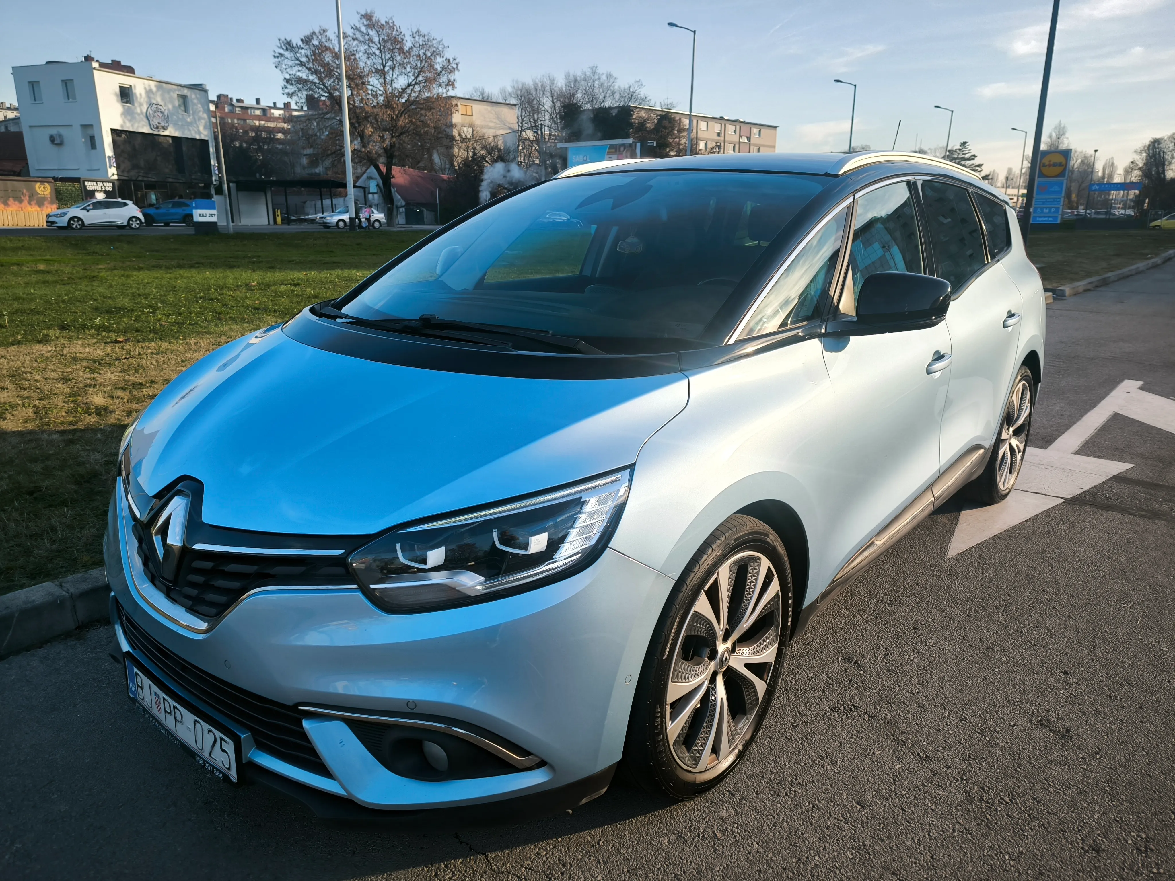 Renault Grand Scenic 1,6 dci, FULL LED, PANORAMA, 7 sj, TOP - cover