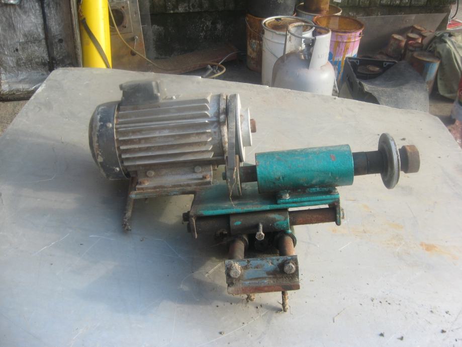 tokarski-elektromotor-posmakom-tokarski-saljem-postom-slika-59993835