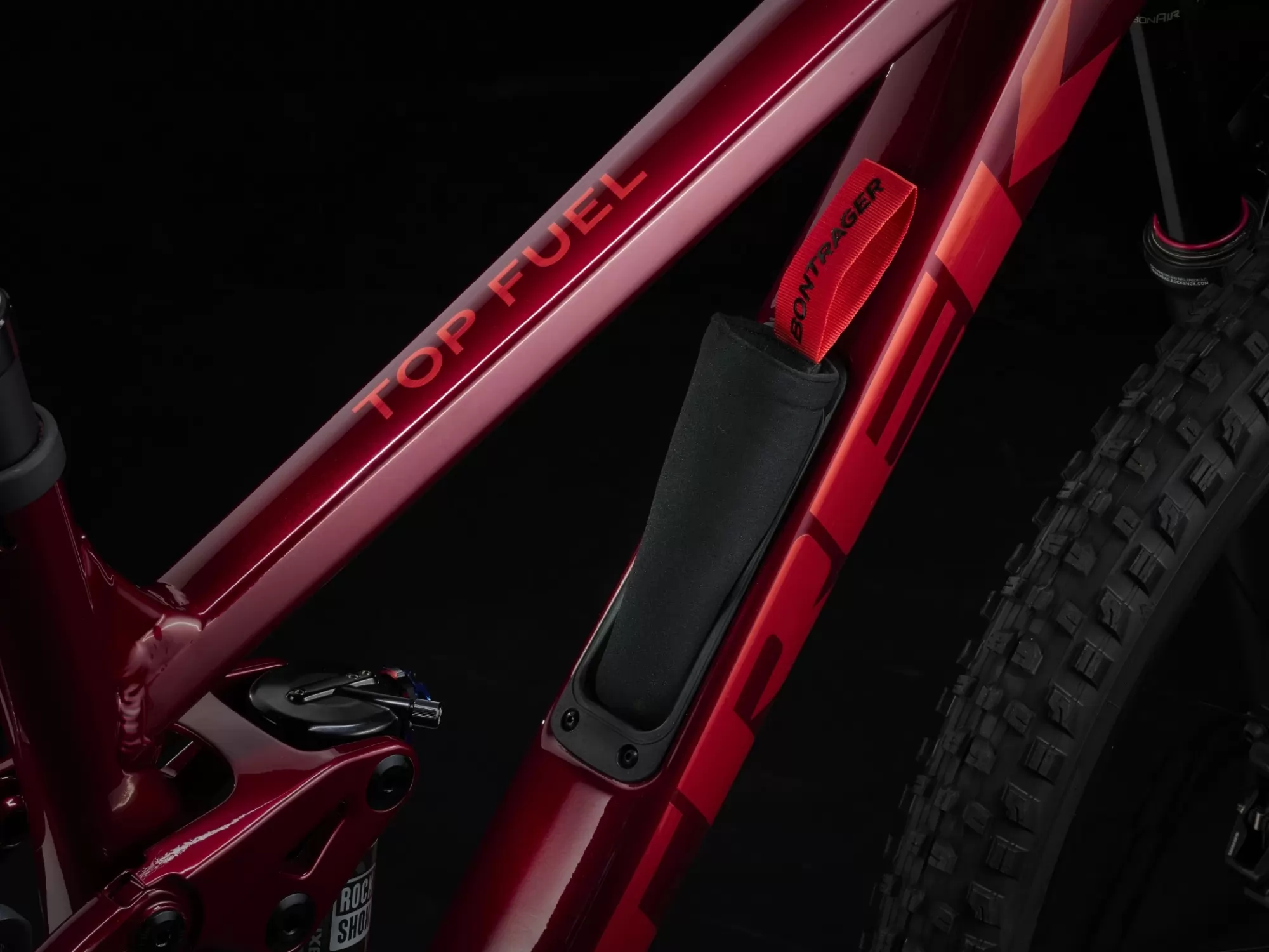 top-fuel-8-gx-axs-t-type-2024-crimson-37536-17011629018395