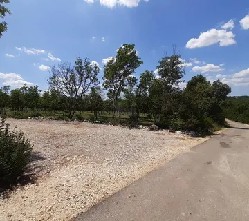 Istra, Barban, 1.5 km od mora, 1280 m2 građevinsko zemljište