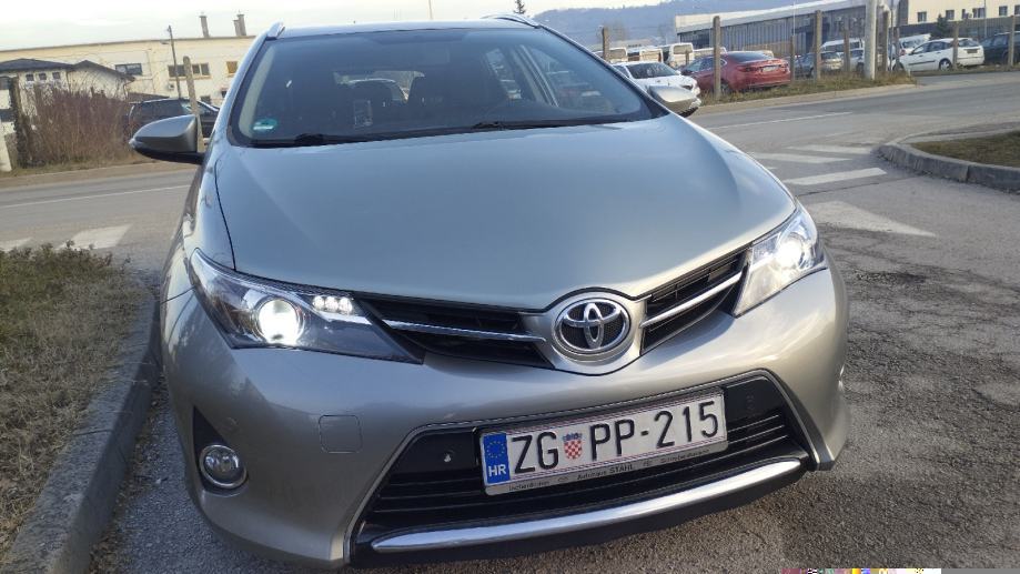 toyota-auris-karavan-ts-2-0-d-4d-slika-217782748