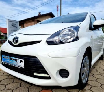 Toyota Aygo 1,0 BENZIN,,ODLIČAN,,SERVISNA,,42722KM - cover