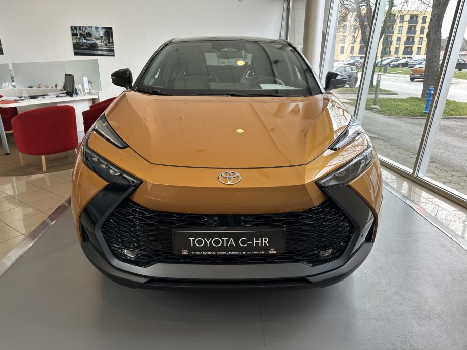 toyota-c-hr-2.0-hev-premiere-model-usteda-2.500-eur-slika-213650191