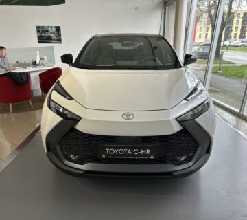 Toyota C-HR 2.0 PLUG-IN, UŠTEDA DO 2.500,00 EUR!! - cover