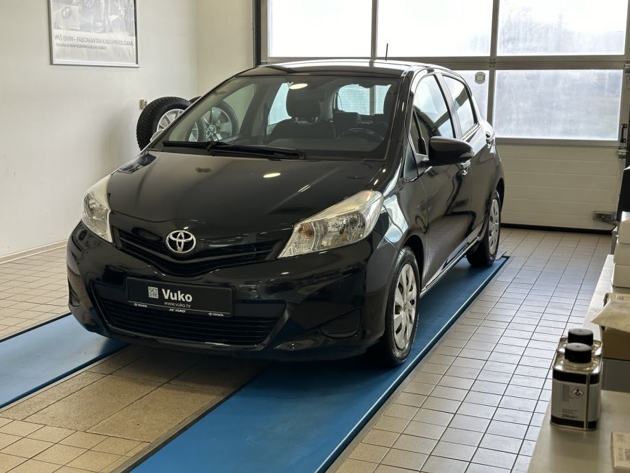 toyota-yaris-1.0-vvt-slika-214014480