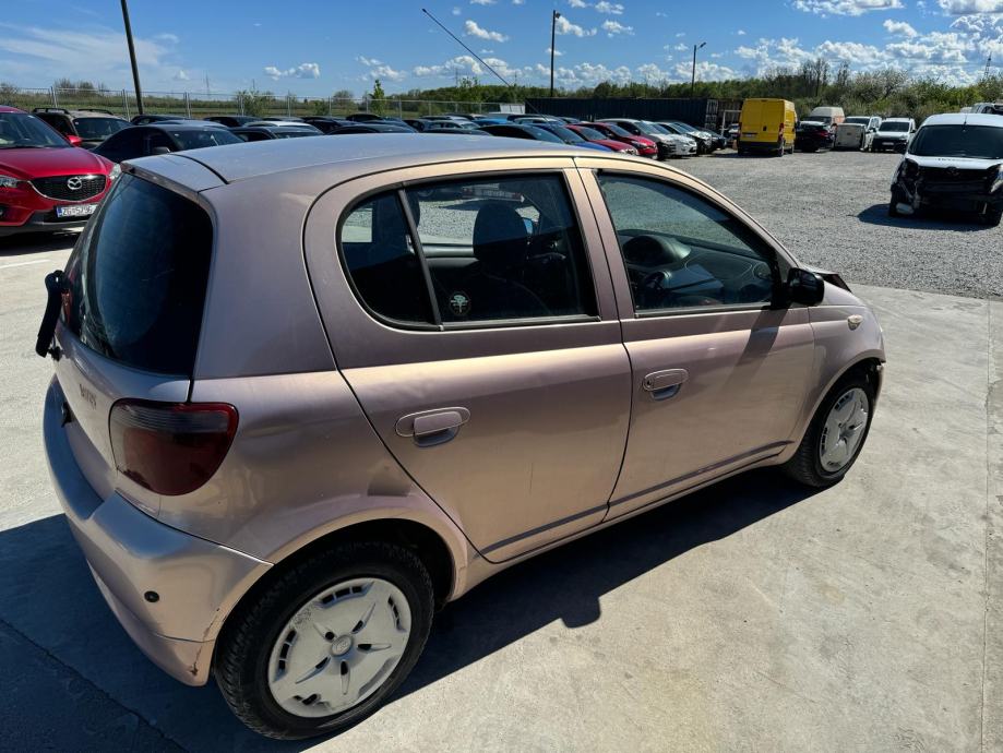 toyota-yaris-1-3-2000g-karambol-voznom-stanju-prodajem-slika-217676678