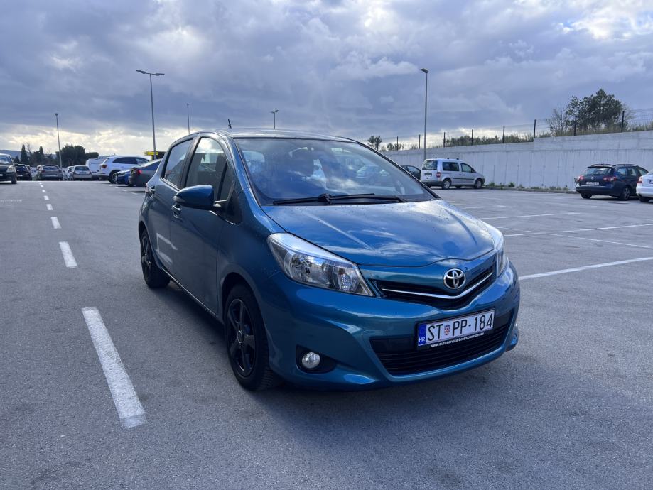 toyota-yaris-1-3-slika-209876316