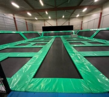 TRAMPOLIN ARENA i AIRBAG,410m2, Made in EU, korišten,u odličnom stanju - cover