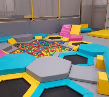 TRAMPOLIN SOFT PLAY IGRAONICE - cover