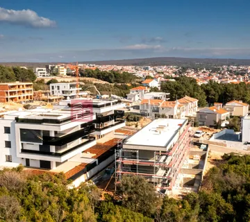 KRK - luksuzni četverosobni apartman 167m2 + bazen na krovu - cover